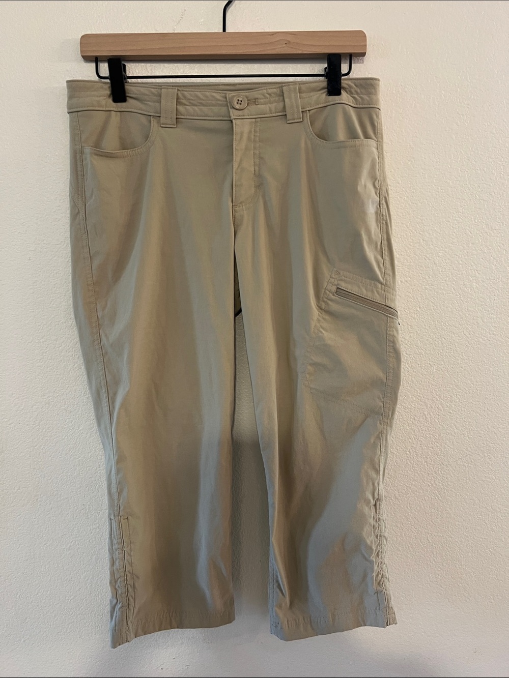 Eddie Bauer Women's Khaki Capris